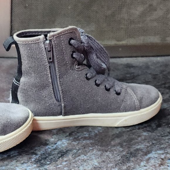 Cat & Jack Gray Canvas High-Top Sneakers Size 13 - Picture 9 of 16